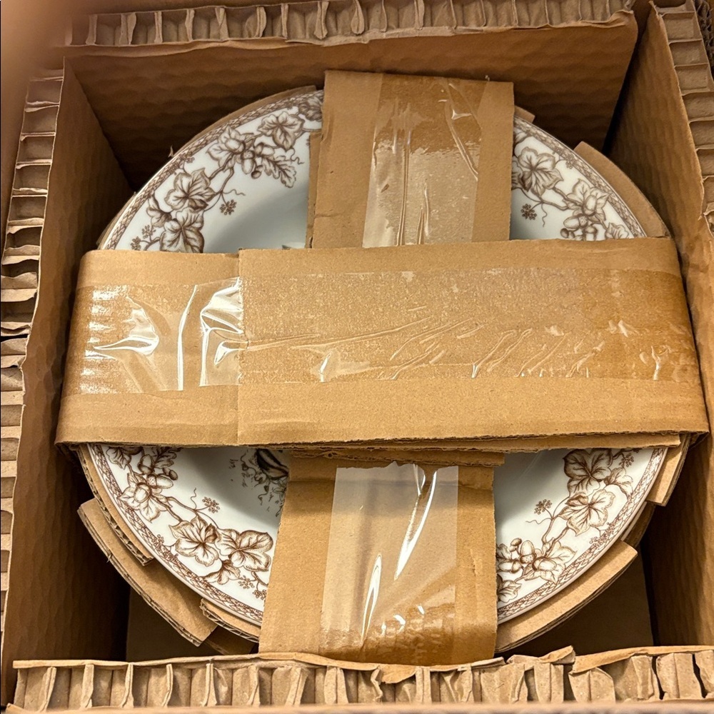 Plymouth Pumpkin Pasta Bowls, Set of 4 - 9” 24 oz capacity - Picture 2 of 3